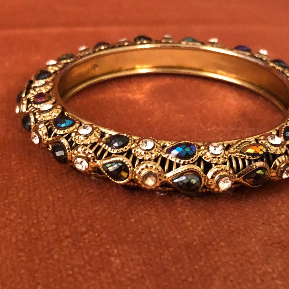 Bangle Bracelet with Beautiful Rhinestones